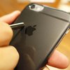 Apple признала уязвимость новых iPhone