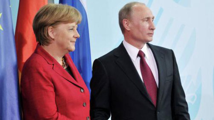 Меркель готова снять санкции против России "лучше раньше, чем позже"