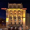 Захват отеля "Козацкий" продолжается несмотря на переговоры