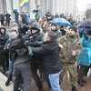 В Киеве при уборке Майдана завязалась драка (фото)