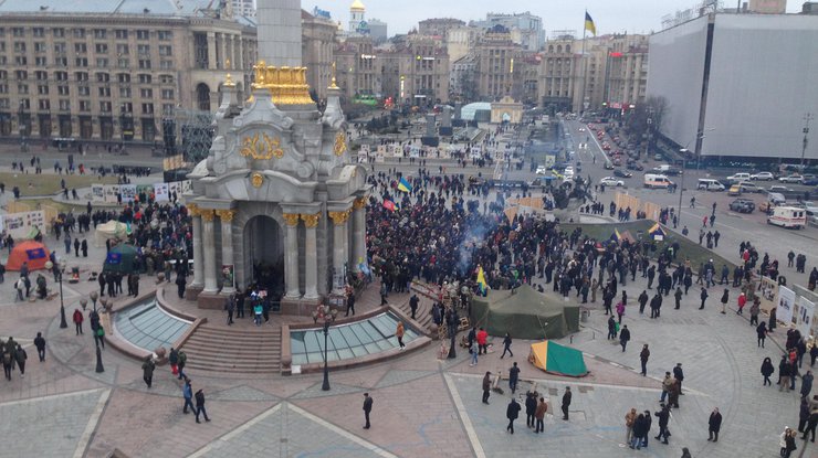 На Майдане в Киеве заявили о создании "гражданского правительства"