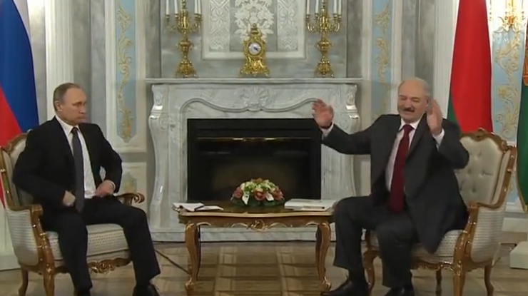 Лукашенко назвал Путина Медведевым 