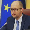Яценюк заявил о политическом давлении на Кабмин