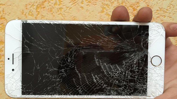 Apple блокирует iPhone 6 после ремонта в сторонних компаниях