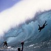 Гавайи накрыли 20-метровые волны (видео)