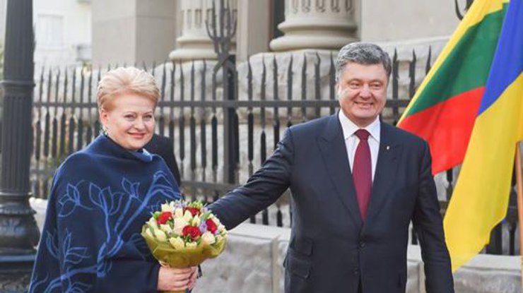 Президент Украины поздравил президента Литвы с днем рождения