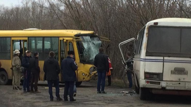В Львовской области столкнулись два пассажирских автобуса, есть пострадавшие