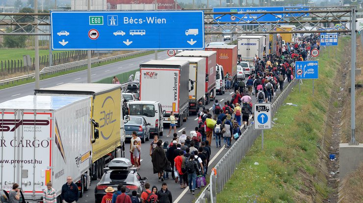 Файман призвал Берлин ввести верхнюю границу приема беженцев