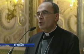 Во Франции церковь прикрывает священников-педофилов (видео)