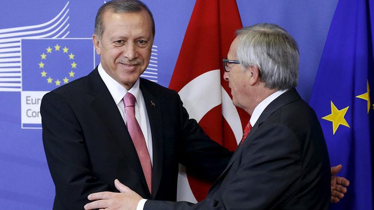 Еврокомиссия пошла на уступку Турции в отмене виз