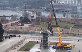 В Запорожье снесли самый большой в Украине памятник Ленину / Фото: городской сайт Запорожья 