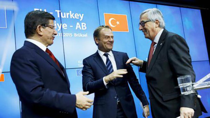 Туск представит решение ЕС властям Турции в пятницу