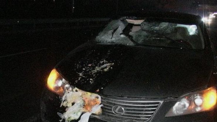 Автомобиль Lexus сбил насмерть мужчину
