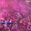 В Індії триває фестиваль весни Холі