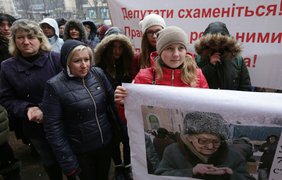 В Киеве митингуют против запрета продажи алкоголя в киосках