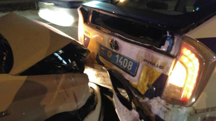 В результате аварии пострадала сотрудница полиции. Фото facebook/police.gov.ua