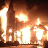В Финляндии сожгли древнюю церковь перед пасхальной службой (видео)