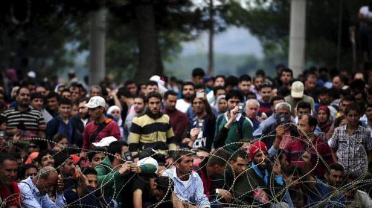 Мигранты требовали пропустить их в Македонию