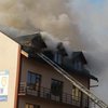 В центре Ужгорода горит четырехэтажный дом (фото)