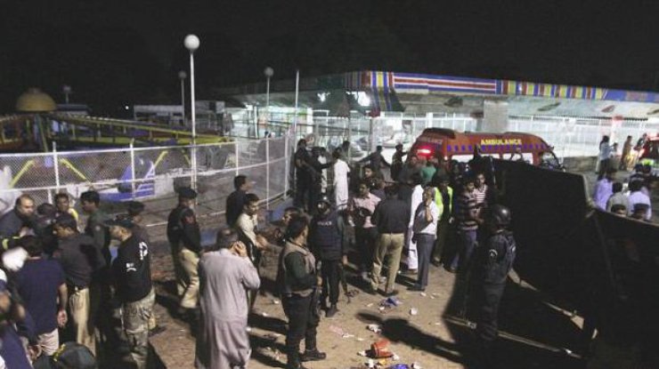 Количество жертв в Пакистане возросло до 72 человек. 315 человек получили ранения