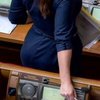 Депутат Ирина Сысоенко прославилась сексуальным голосованием