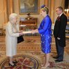 В сети высмеяли наряд и шляпку посла Украины (фото)