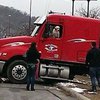 В США лабрадор за рулем грузовика устроил аварию (фото)