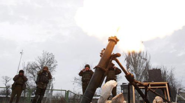 На Донбассе из минометов обстреляли украинских военных
