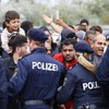 В Венгрии объявили кризисную ситуацию из-за мигрантов
