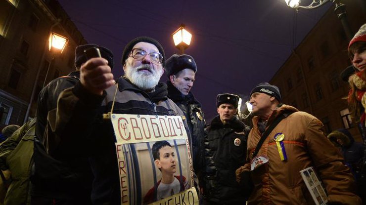 В Санкт-Петербурге задержали активистов, которые выступали в поддержку Савченко