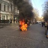 В Одессе жгут шины против нового прокурора (фото)