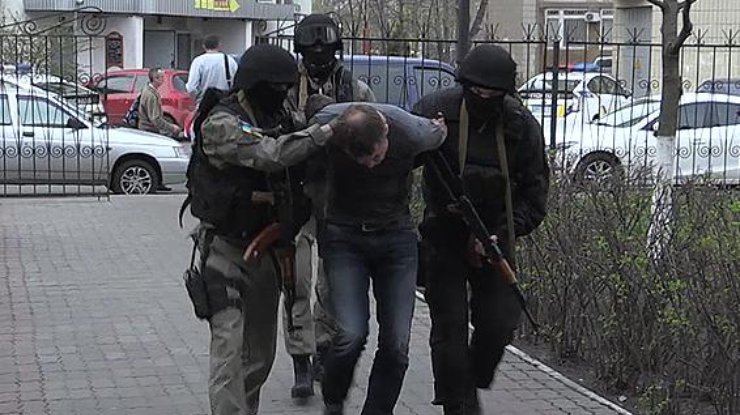 В Киеве задержали изменившего внешность россиянина 