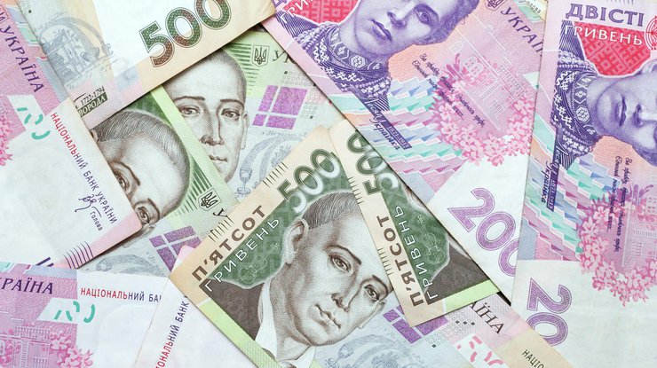 наибольшее число подделок зафиксировано по банкнотам номиналами 50, 100 и 200 гривен, 100 долларов, 100 и 200 евро