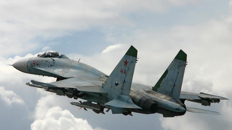 Российский истребитель производил агрессивные маневры вблизи американского самолета