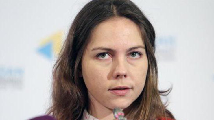 По словам Веры, прибегать к принудительному кормлению Надежды Савченко российские тюремщики пока не будут
