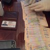 В Харькове СБУ задержала следователя за взятку в тысячу долларов (фото)