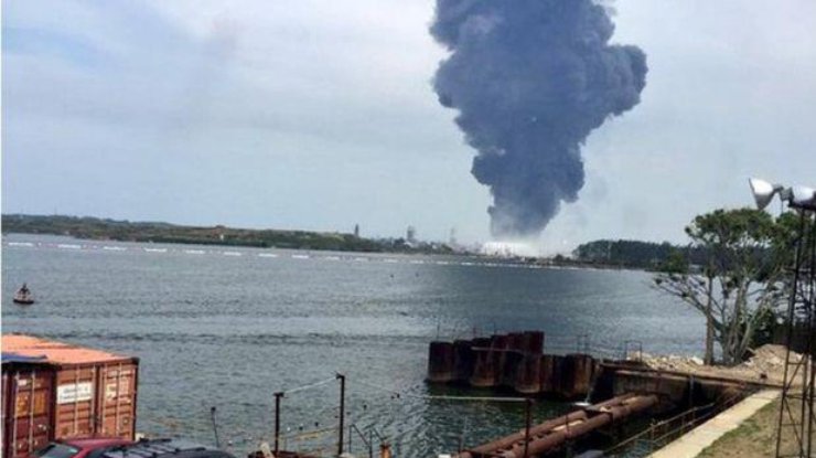 Взрыв на нефтеперерабатывающем заводе в Мексике