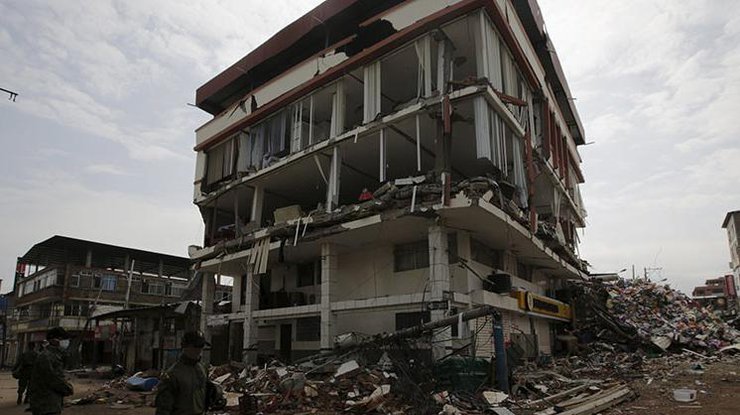 По интенсивности сотрясений землетрясение оценивается как "очень сильное"