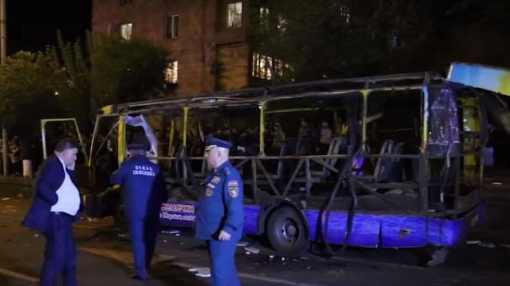 Стали известны подробности взрыва автобуса в Ереване