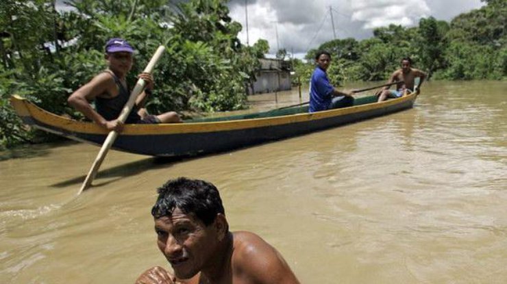 В Эквадоре вслед за землетрясением случилось наводнение