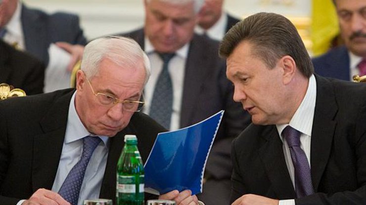 Янукович и Азаров получили российское гражданство