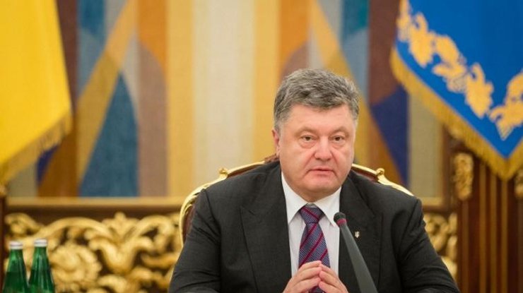 Порошенко заявил, что враг пытается сорвать Минские соглашения
