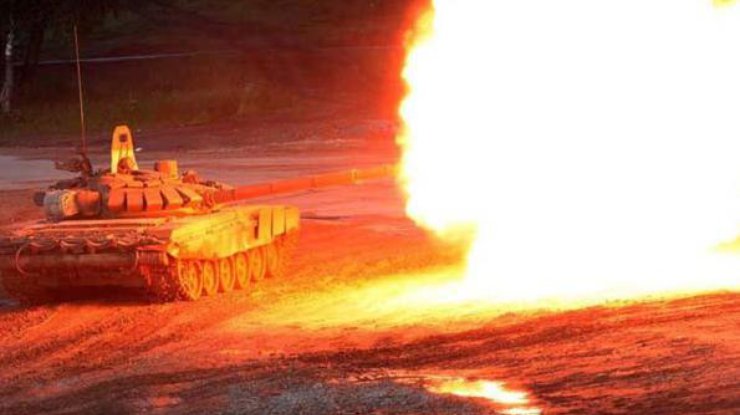 Военнослужащие танковой роты подожгли два танка
