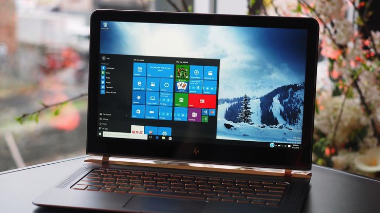 Модель в корпусе из металла и карбона с Windows 10 обойдется покупателям в $1250