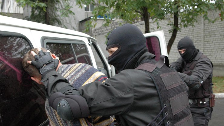 Задержанный одессит принимал участие в поджигании супермаркета и офиса одной из украинских партий