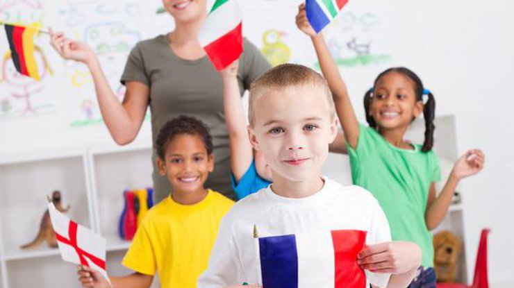 Дети из смешанных семей лучше и быстрее распознавали языковые фонемы. Фото babymoon.es