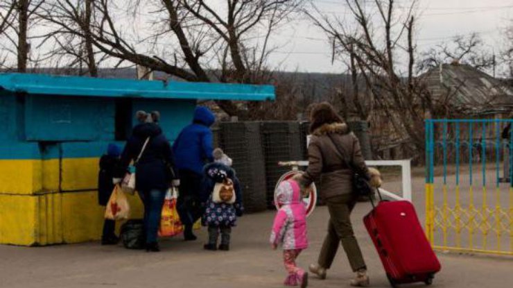 Контрольный пункт "Станица Луганская" закроют из-за постоянных обстрелов