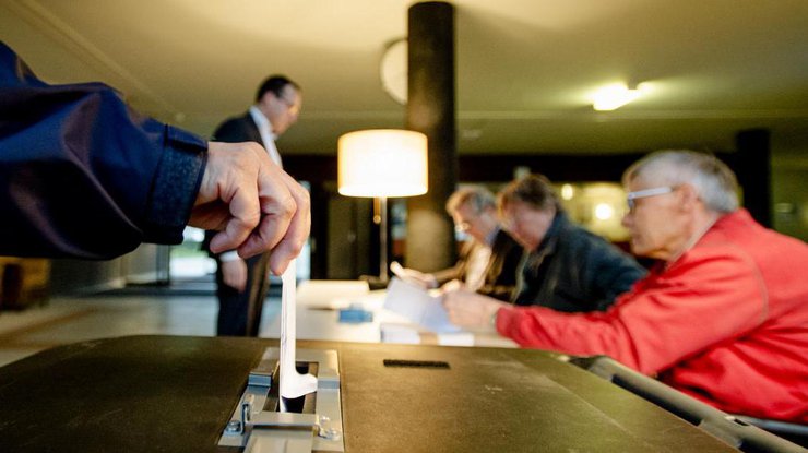 Правительство Нидерландов было слишком пассивным на протяжении кампании накануне референдума