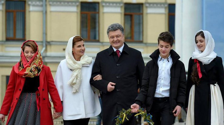 Петр Порошенко поздравил украинцев с Воскресением Христовым