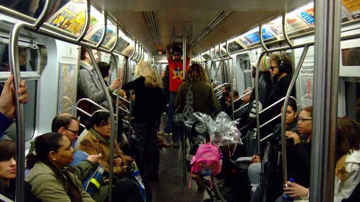 В США готовят метро к возможной биологической атаке